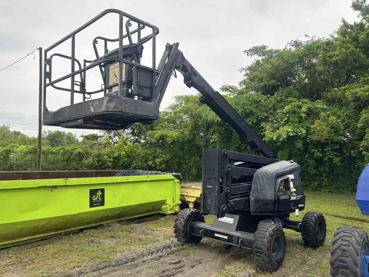 2015 JLG 450AJ