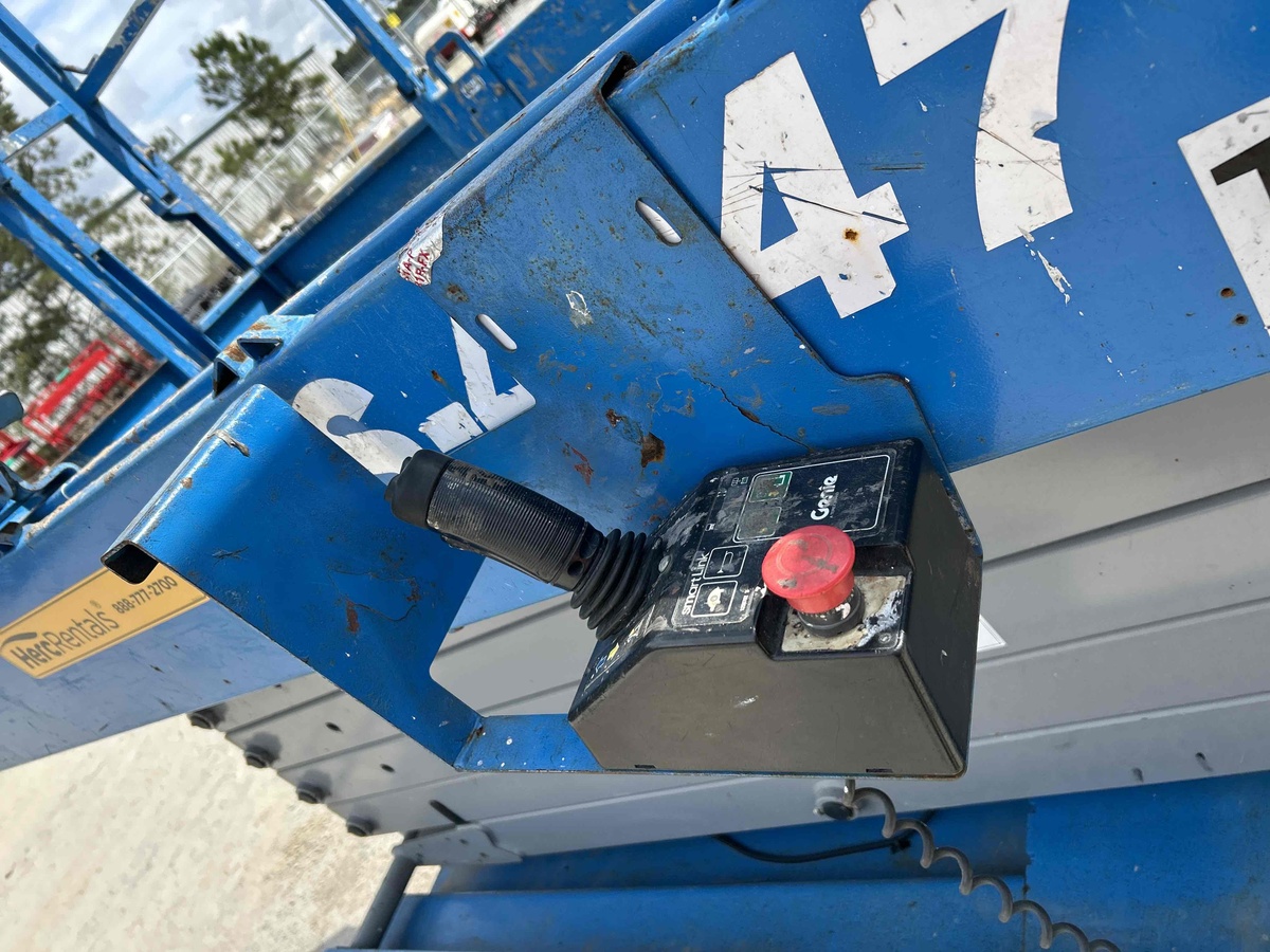 2018 Genie GS-4047-7
