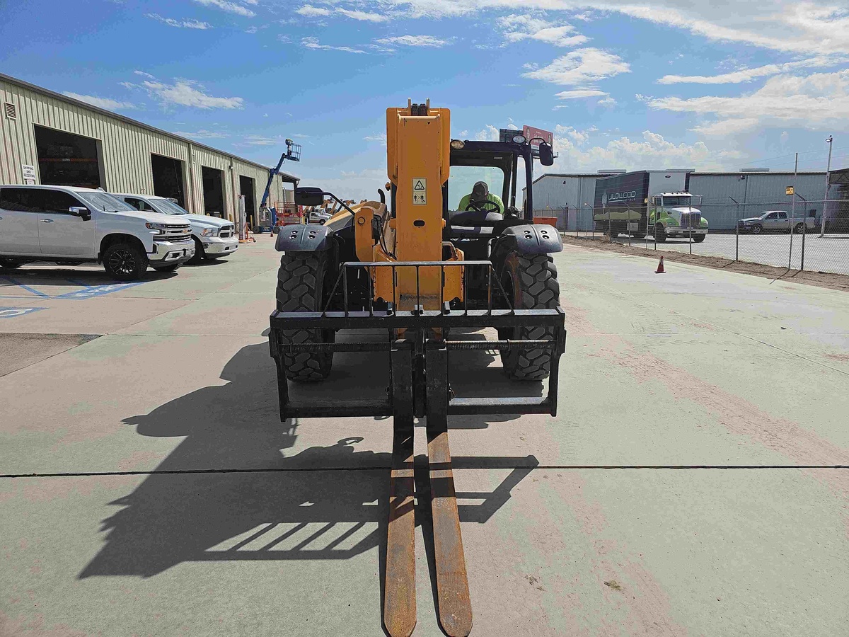 2020 JCB 507-42-8
