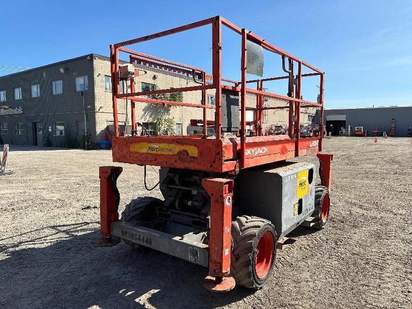 2015 Skyjack SJ-6826RT