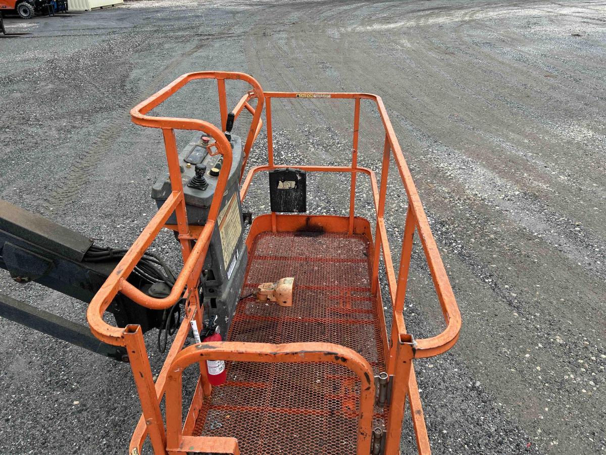 2015 JLG 600AJ