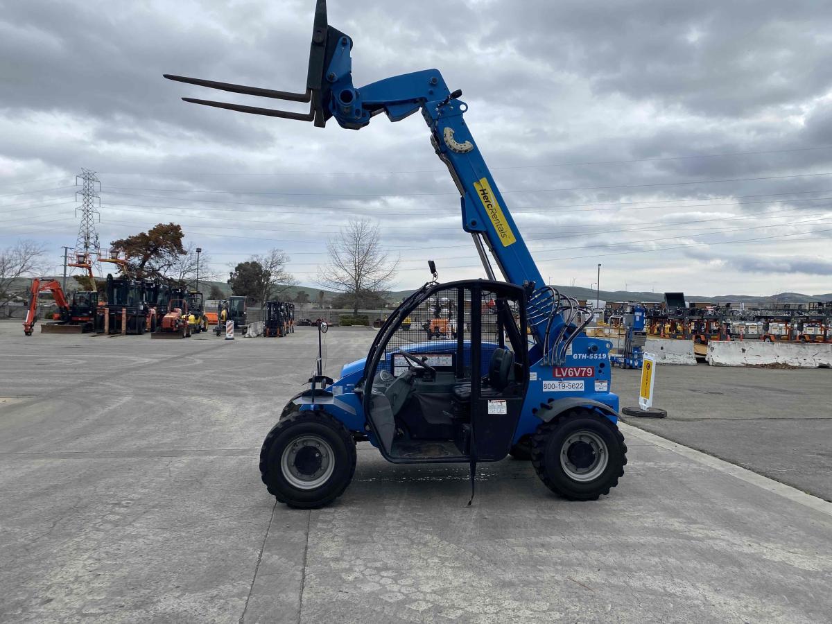 2017 Genie GTH-5519