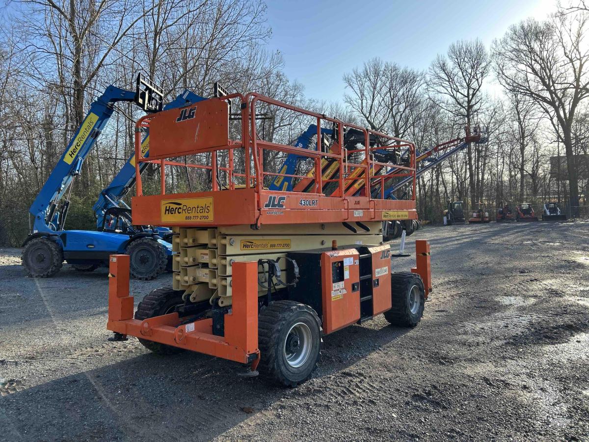 2018 JLG 430LRT