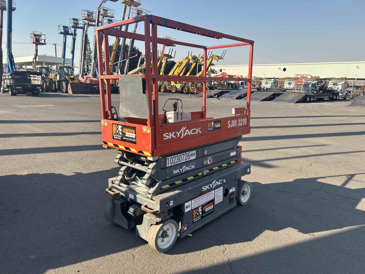 2017 Skyjack SJ3219