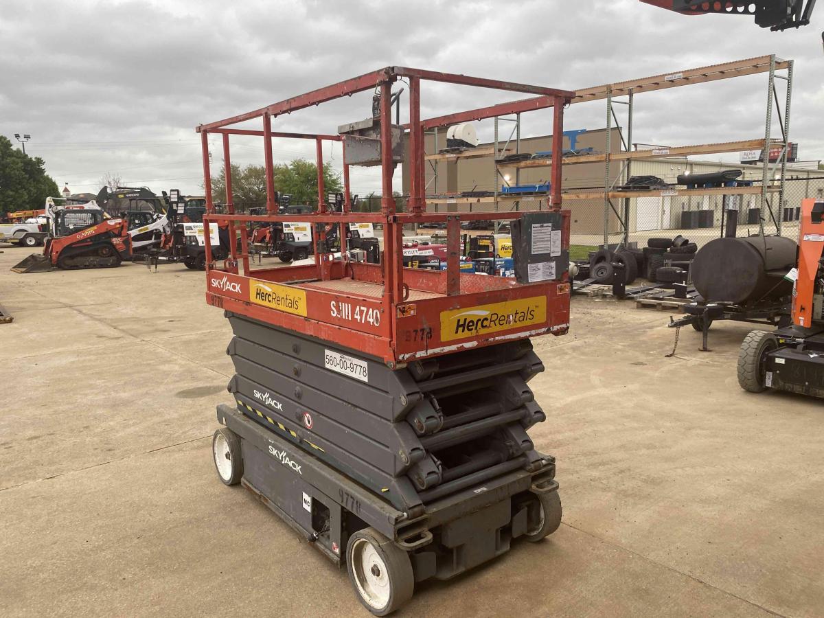 2018 Skyjack SJ4740
