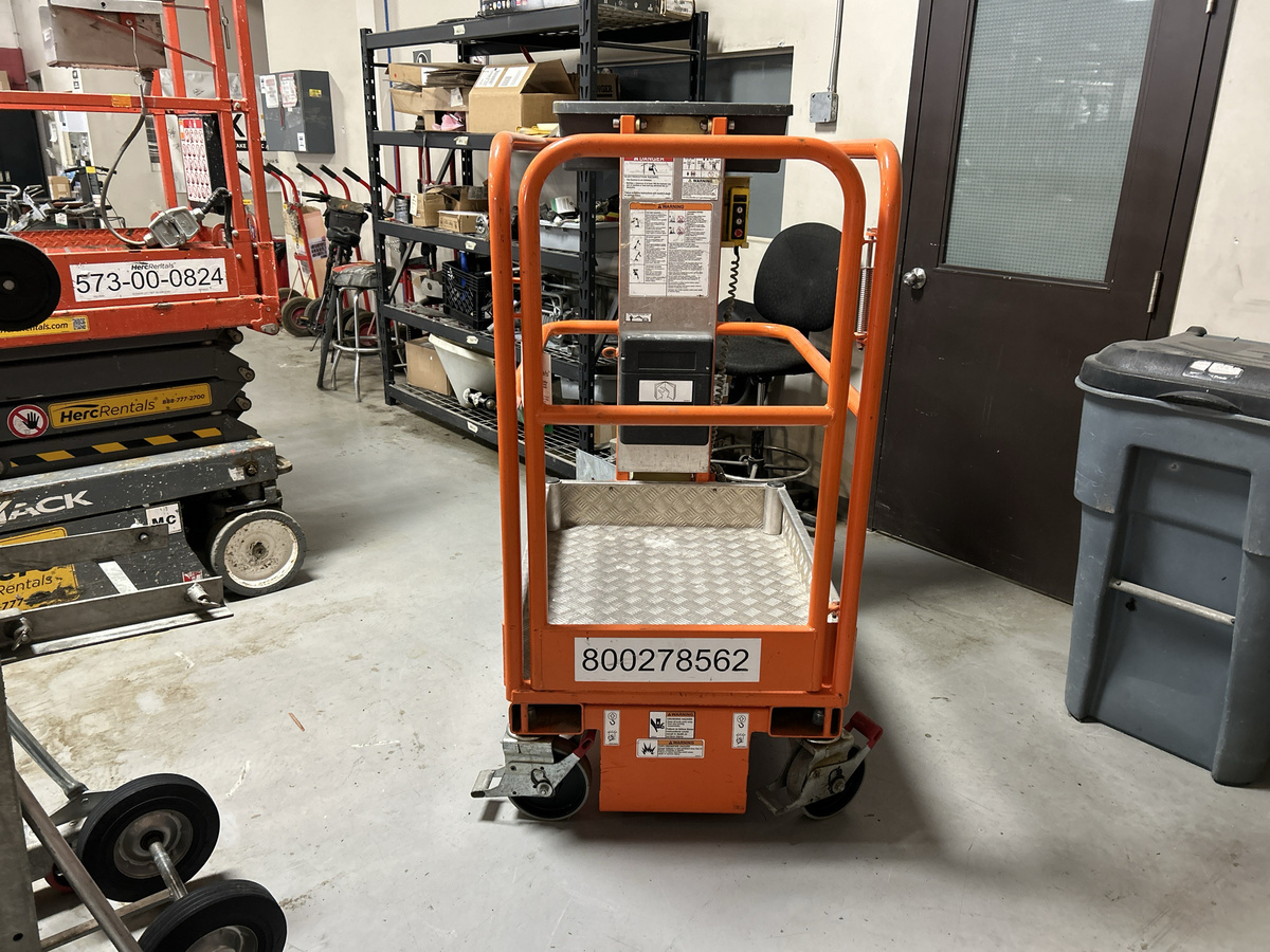 2020 JLG 830P-6