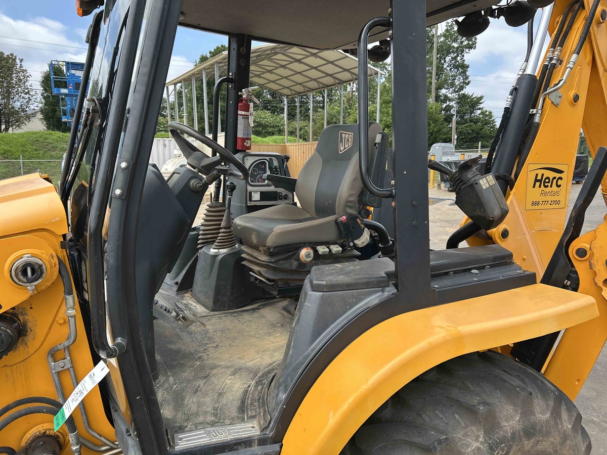 2022 JCB 3CX-6