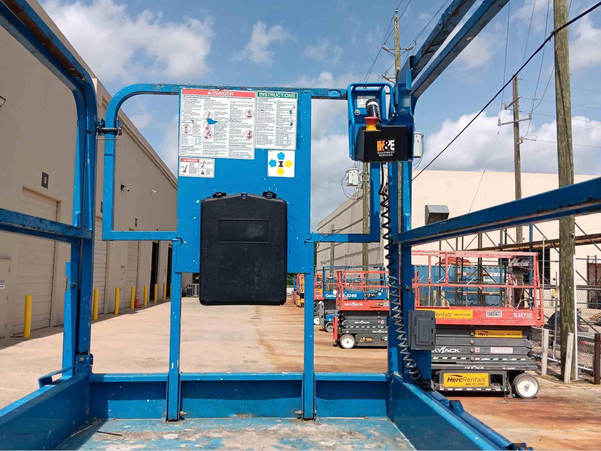 2016 Genie GS-4047-10