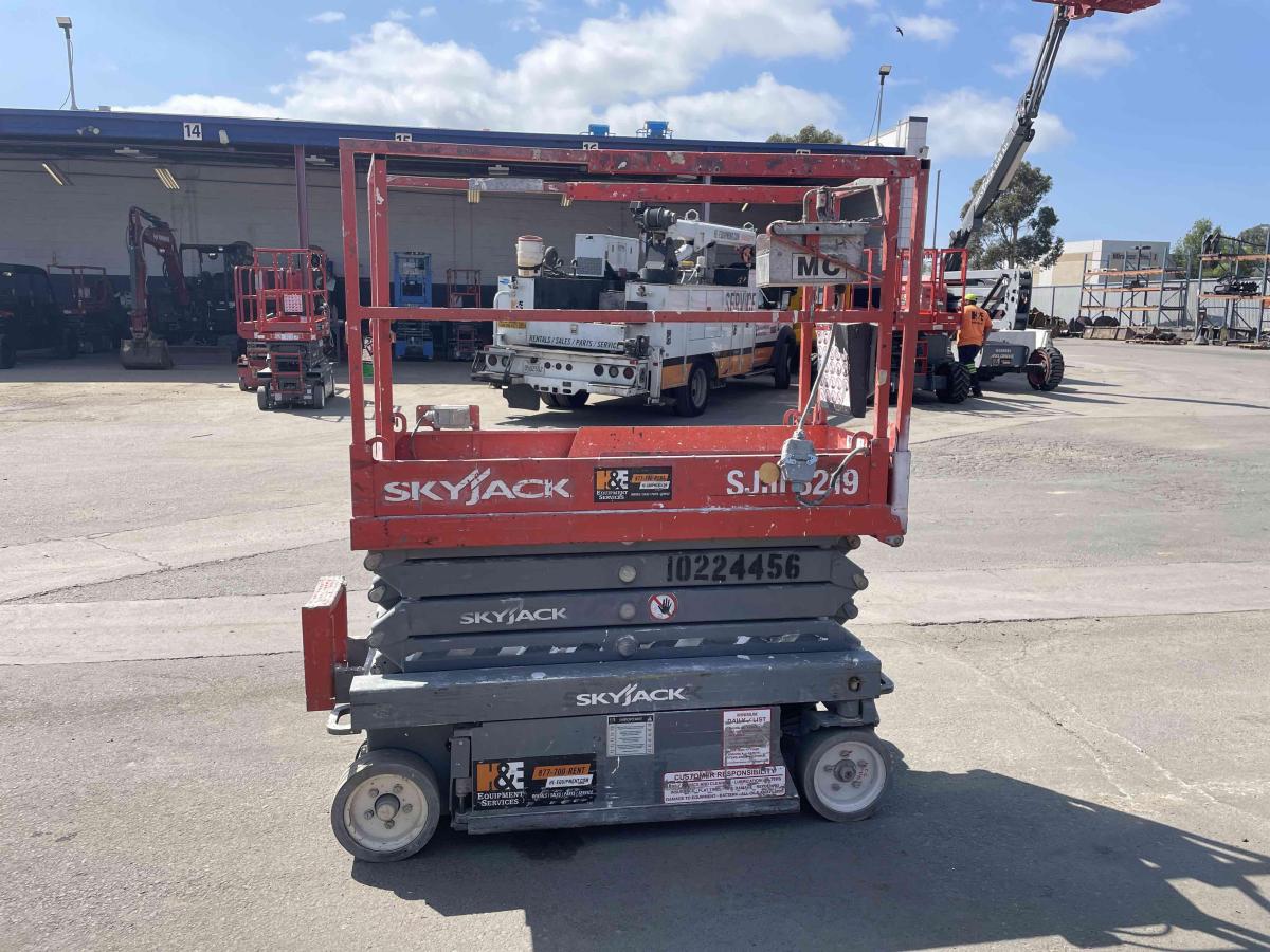 2017 Skyjack SJ3219