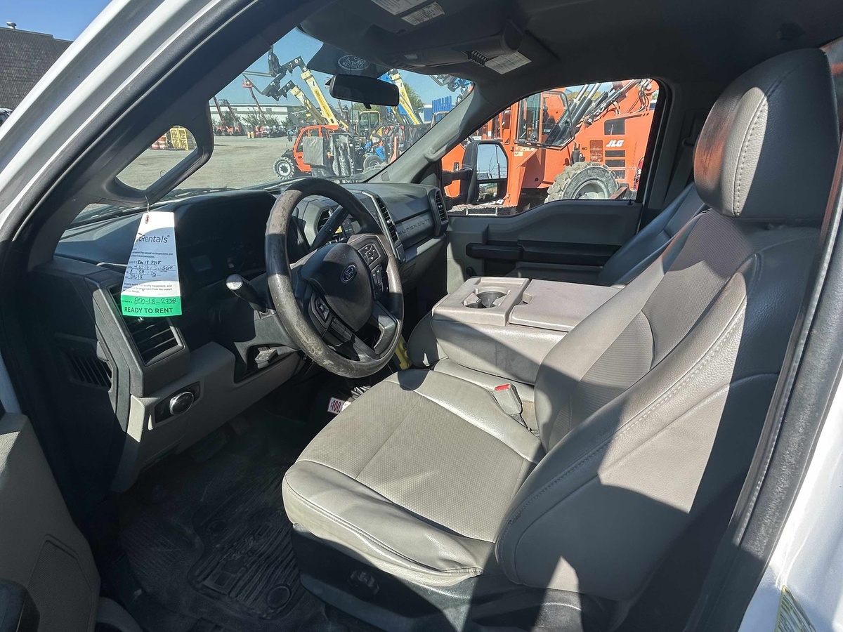 2017 Ford F550-2