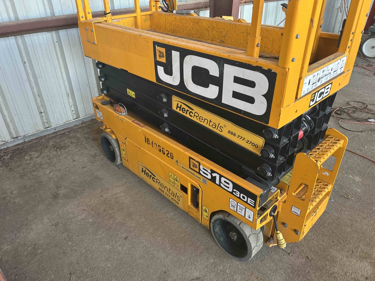 2022 JCB S1930E-4