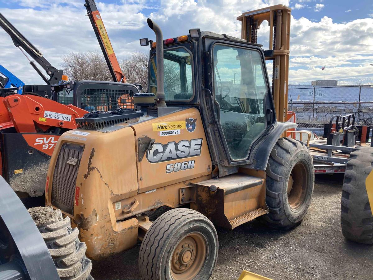 2013 Case 586H-6