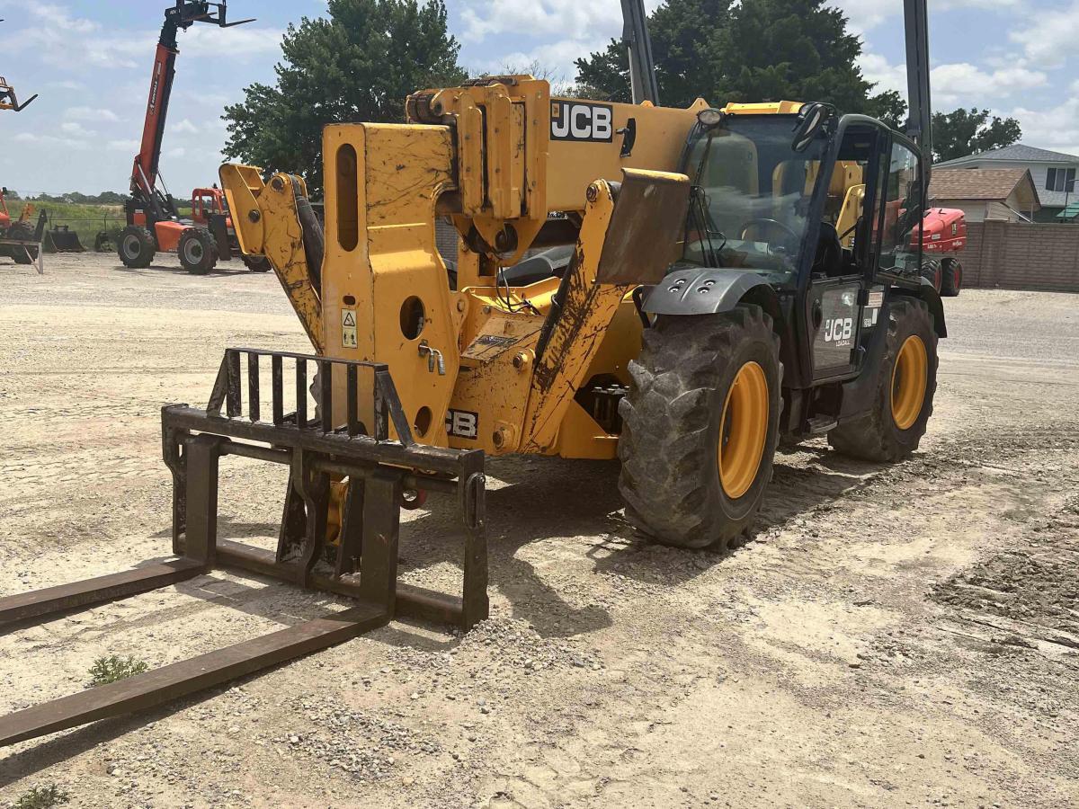 2017 JCB 512-56