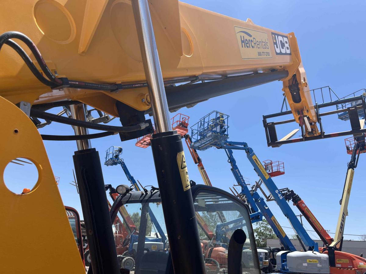 2021 JCB 509-42-6