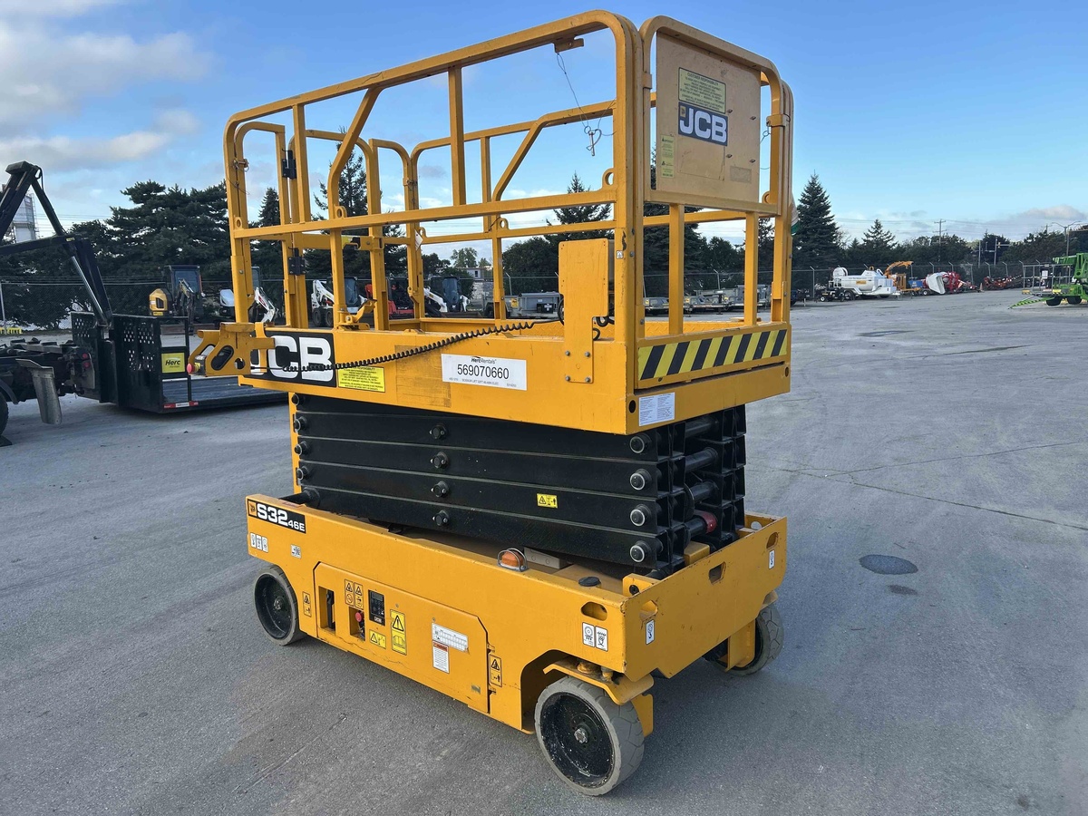 2022 JCB S3246E-1
