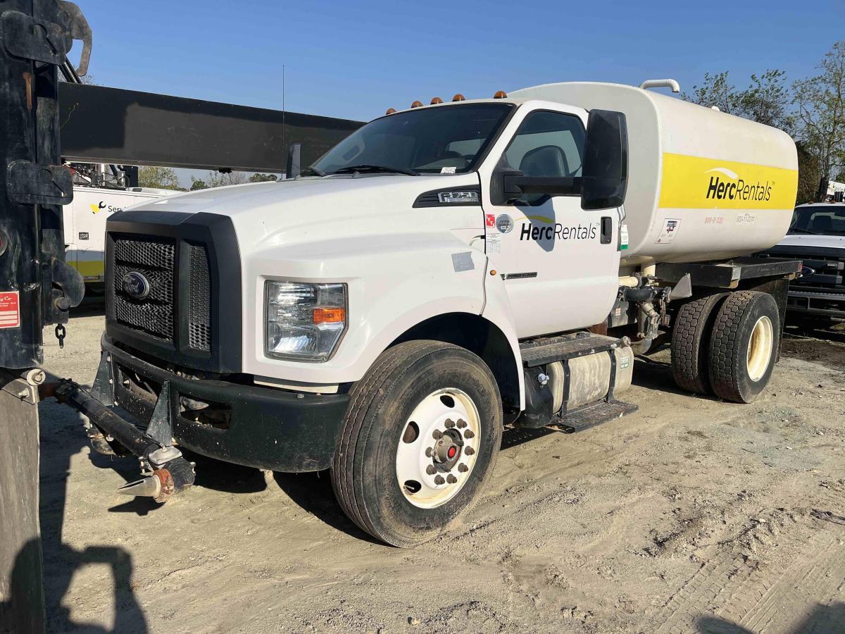 2016 Ford F750-3