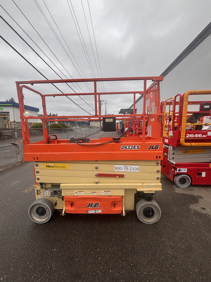 2017 JLG 2632ES-6