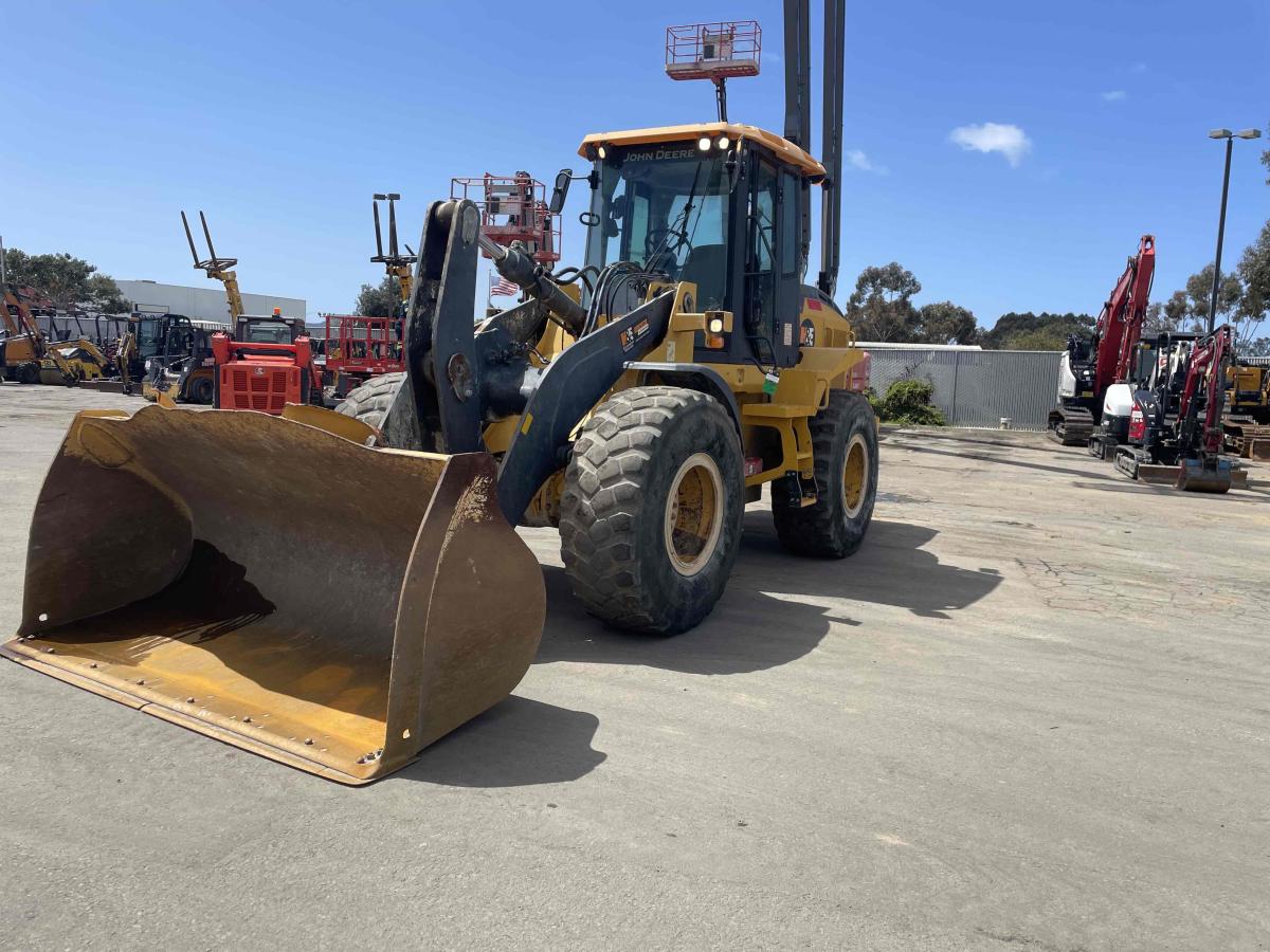 2020 John Deere 524L