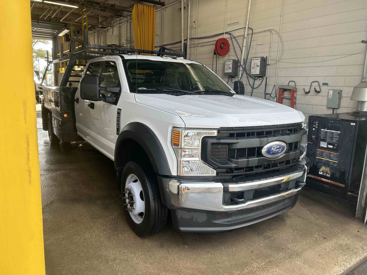 2021 Ford F550-1