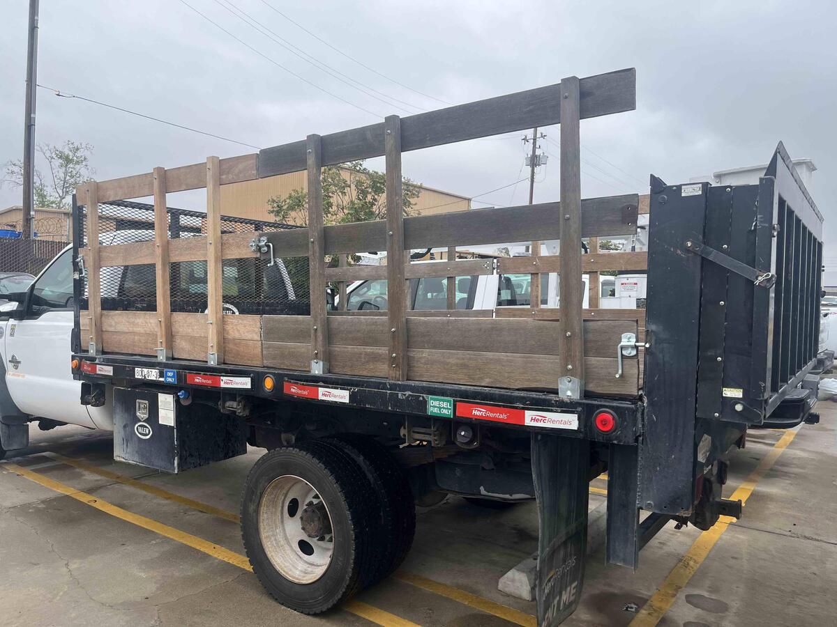 2016 Ford F550-15