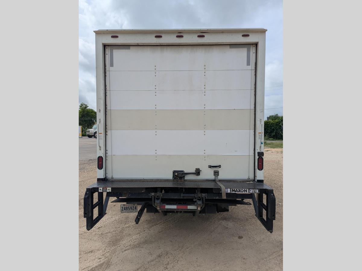 2019 Isuzu NPR-7