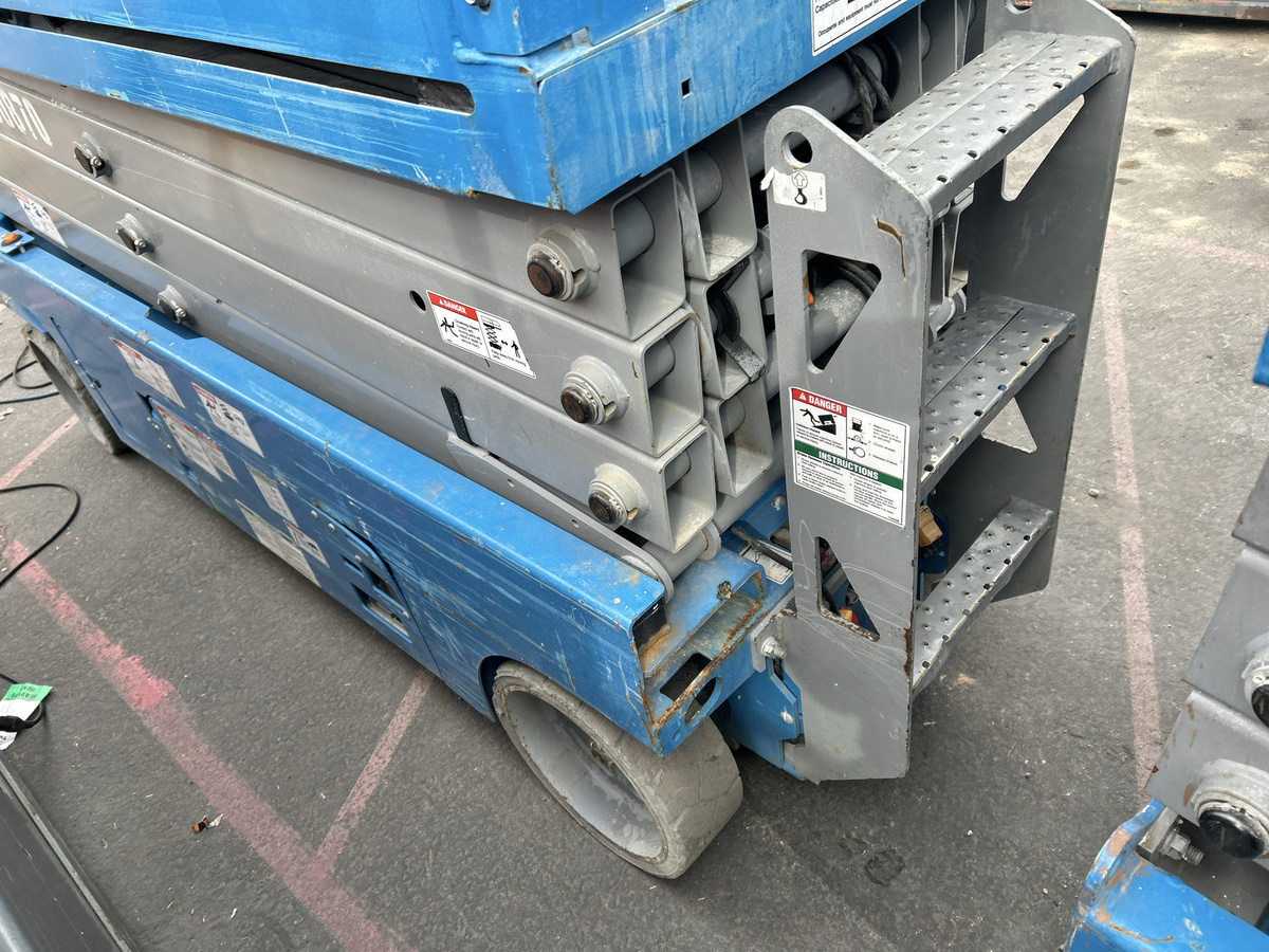 2017 Genie GS-2632-8
