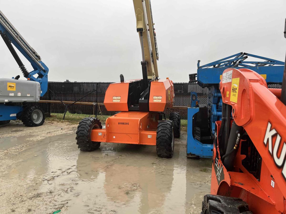 2016 JLG 660SJ-4