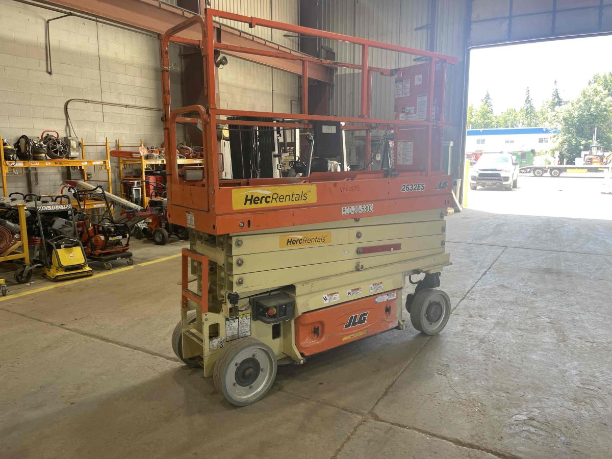 2018 JLG 2632ES