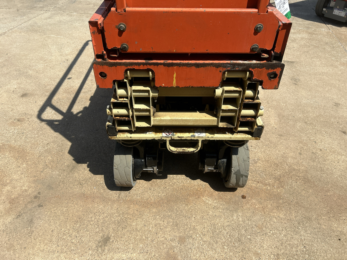 2019 JLG 1930ES-10