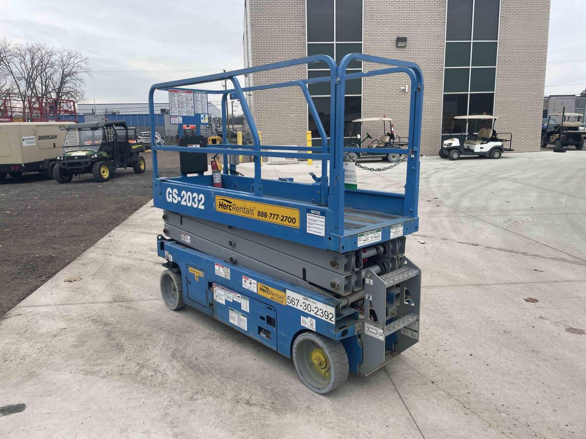 2019 Genie GS-2032