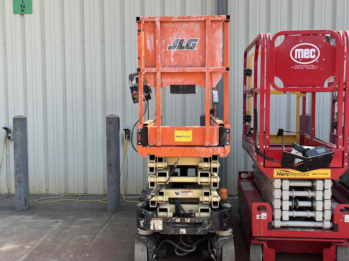 2018 JLG 1932R