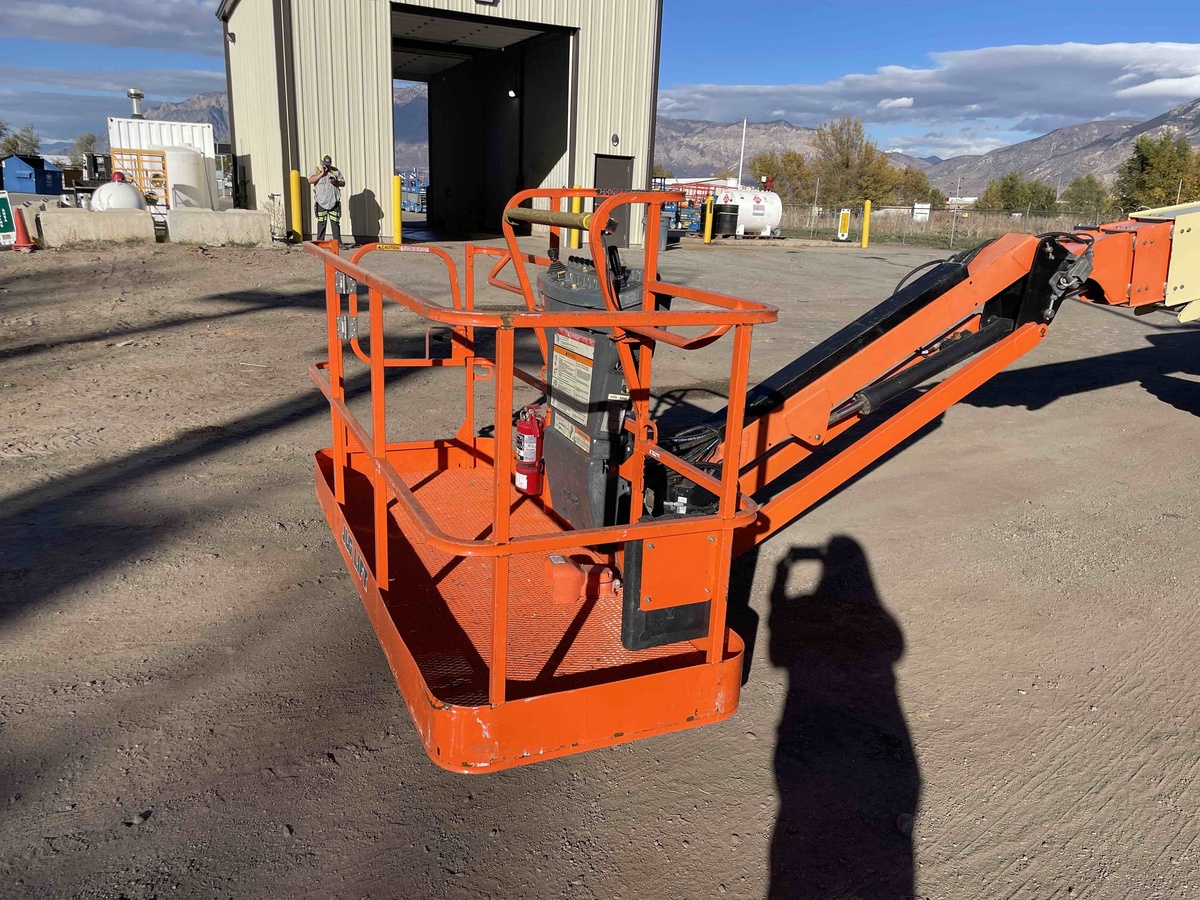 2018 JLG 660SJ-8