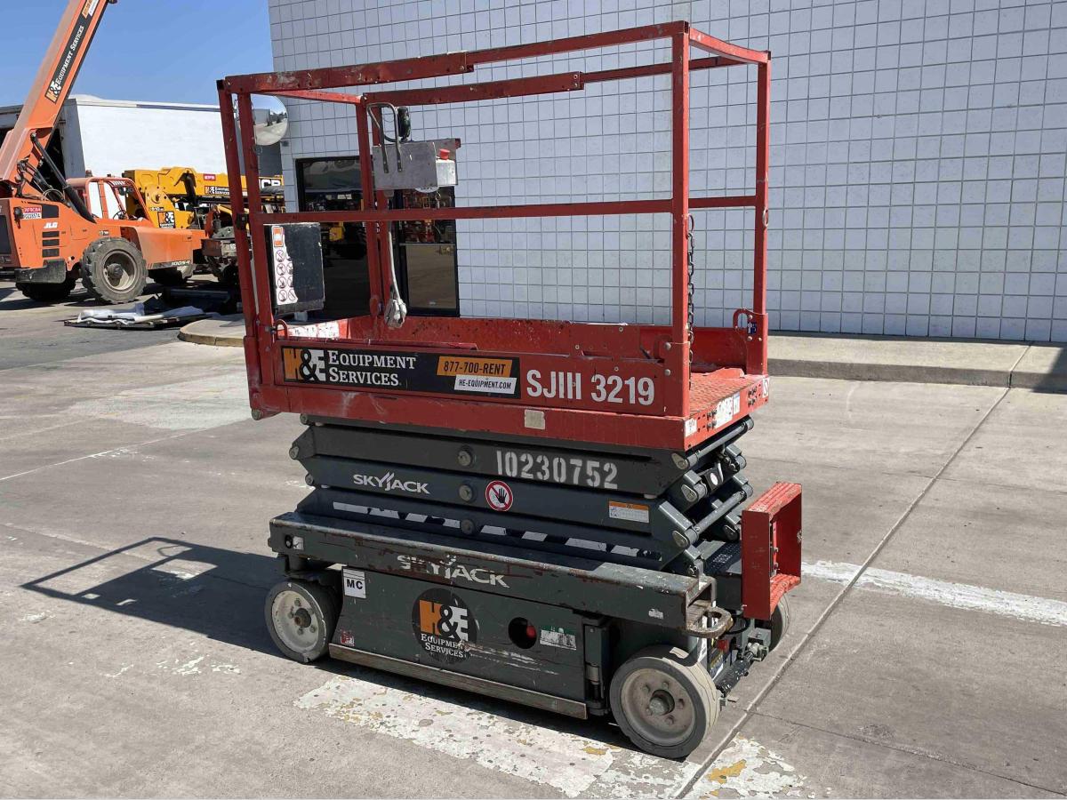 2017 Skyjack SJ3219