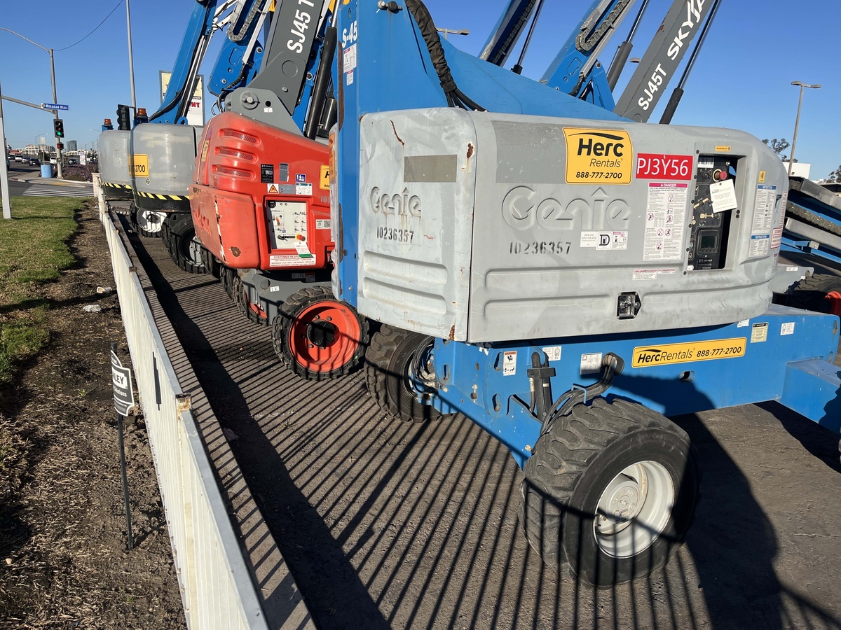 2018 Genie S-45-5