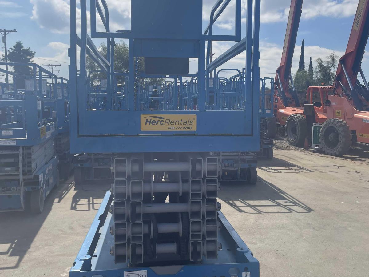 2016 Genie GS-4047