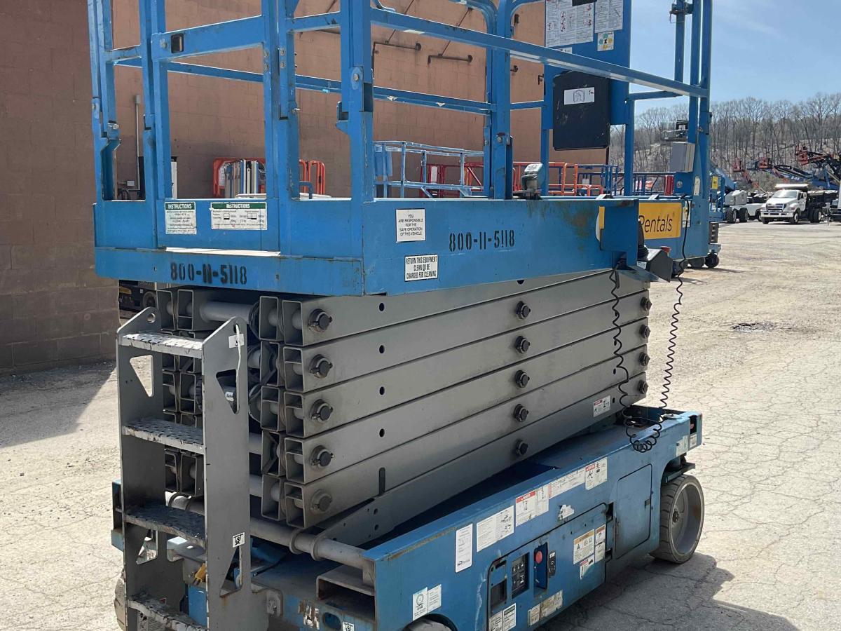 2016 Genie GS-4047