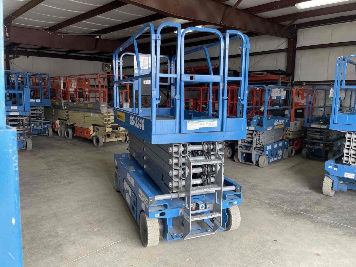 2018 Genie GS-3246