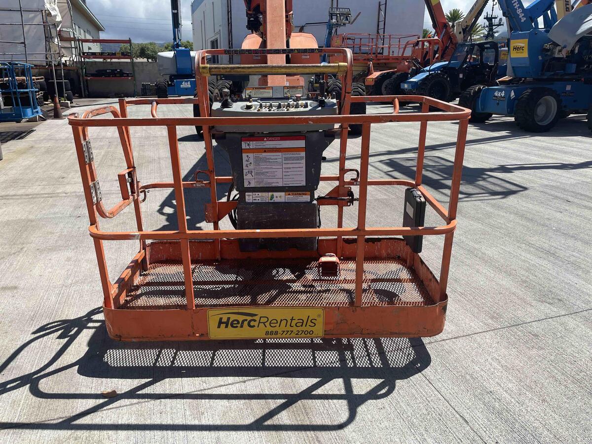 2017 JLG 1200SJP-3