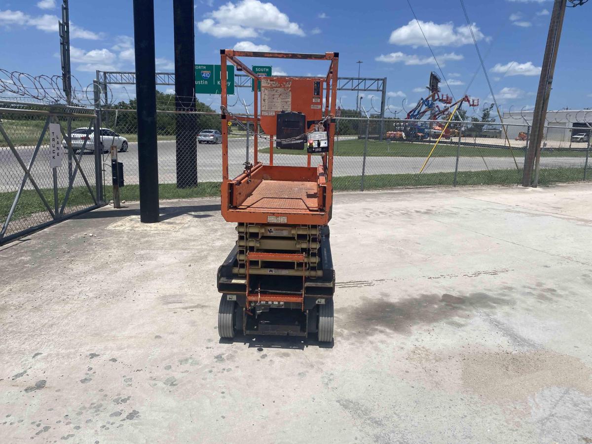 2018 JLG 1932R-3