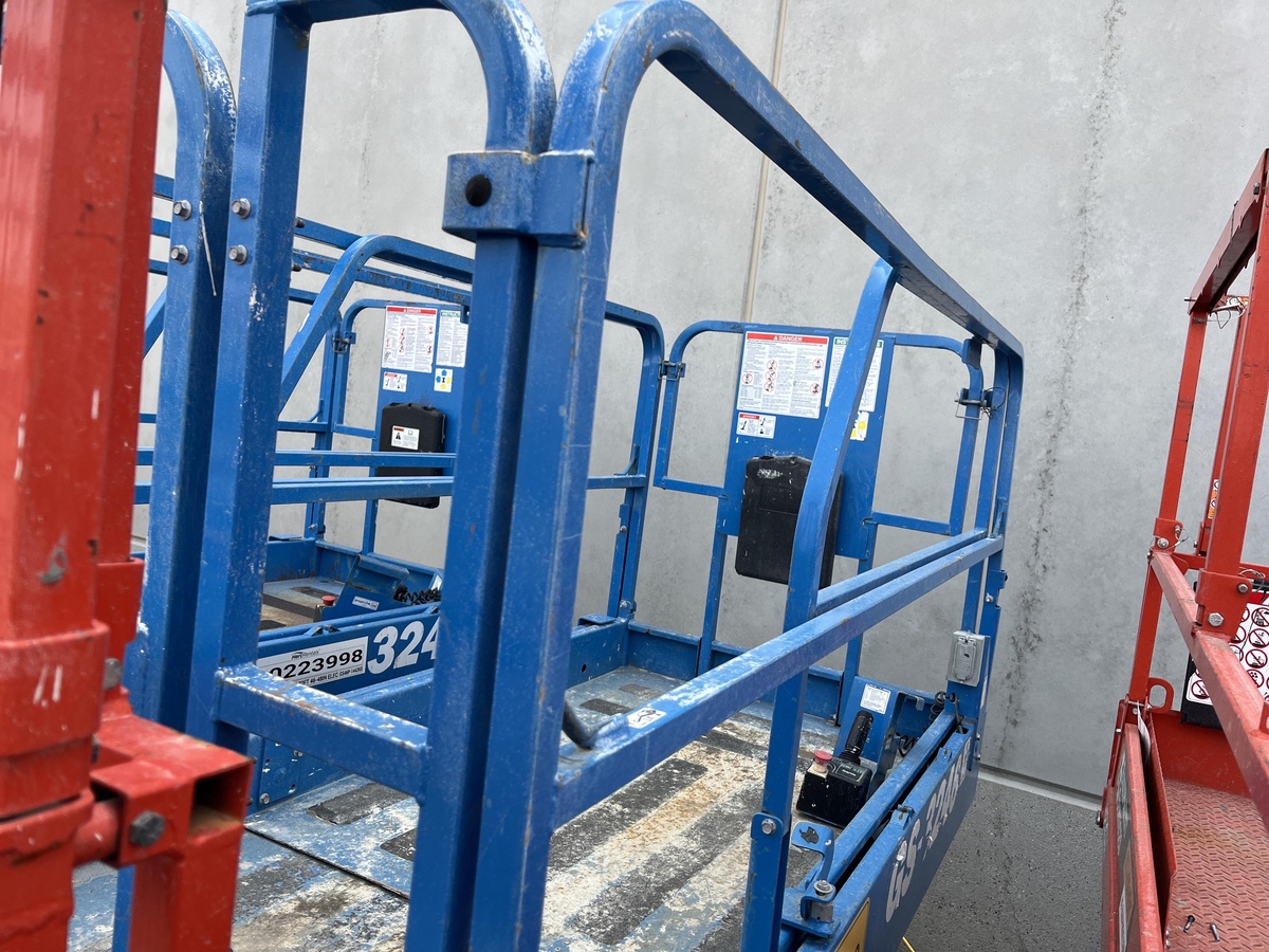 2018 Genie GS-3246-5