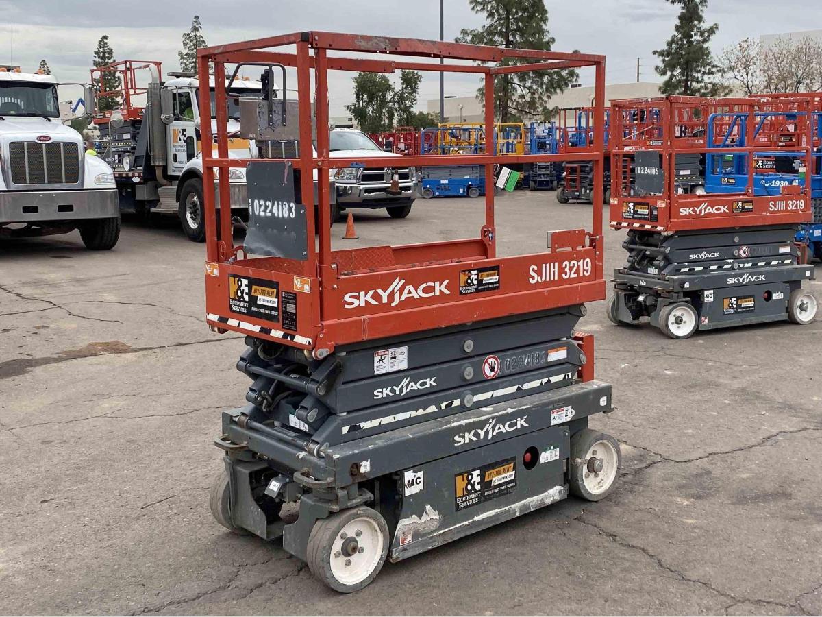 2017 Skyjack SJ3219