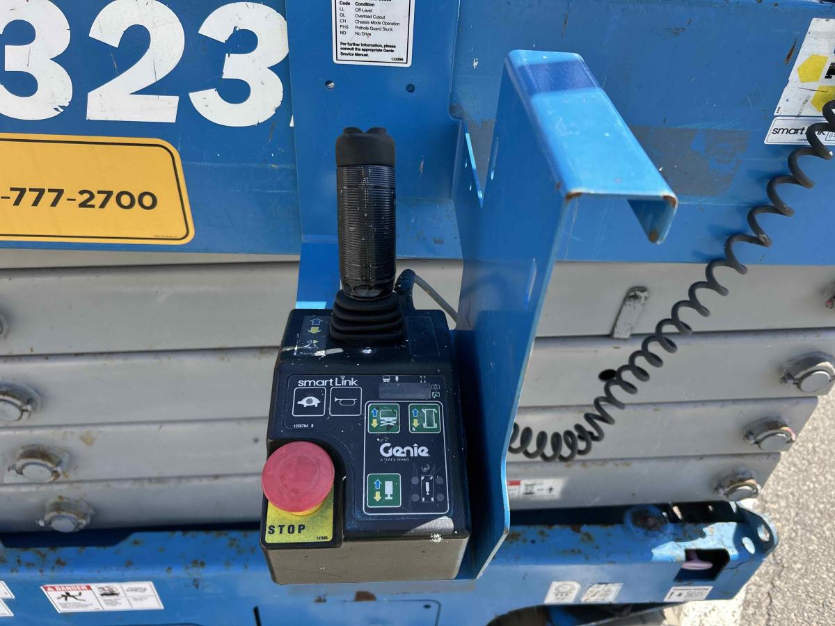 2016 Genie GS-3232