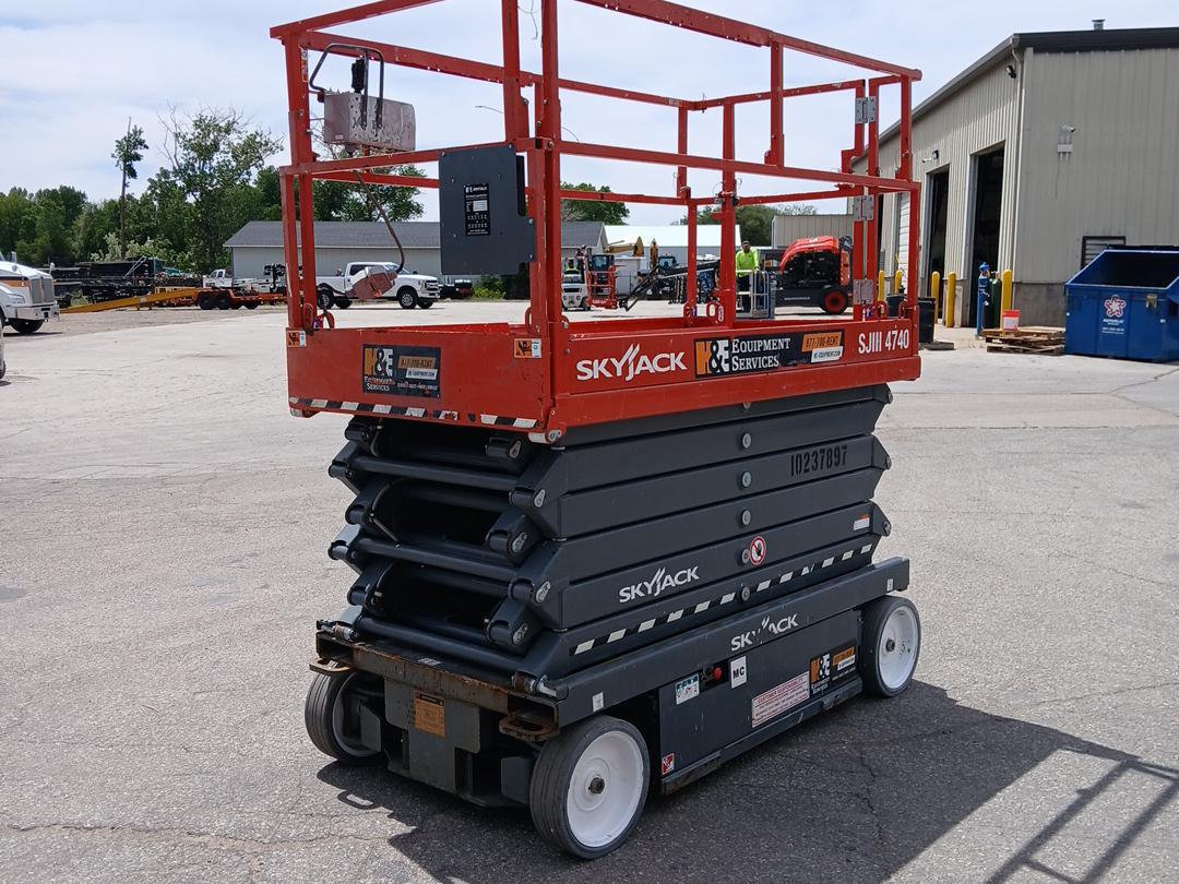 2018 Skyjack SJ4740