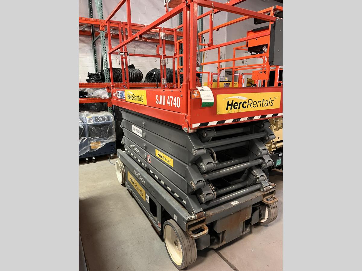 2018 Skyjack SJ4740