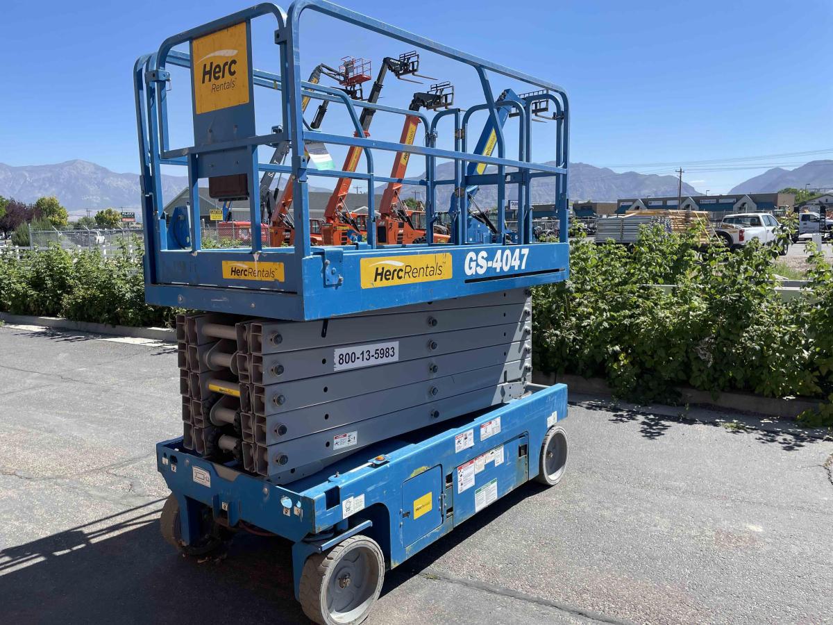 2016 Genie GS-4047