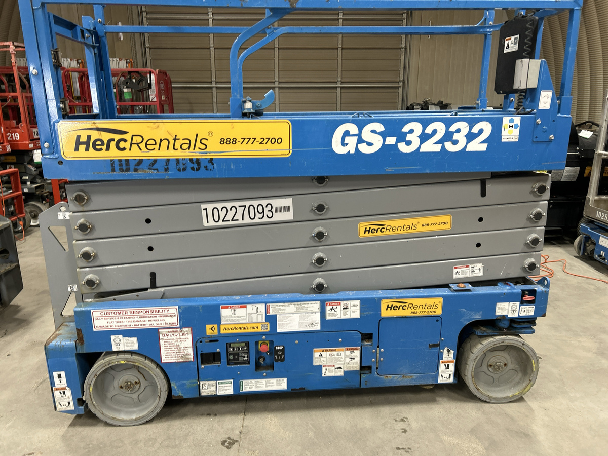 2017 Genie GS-3232-7