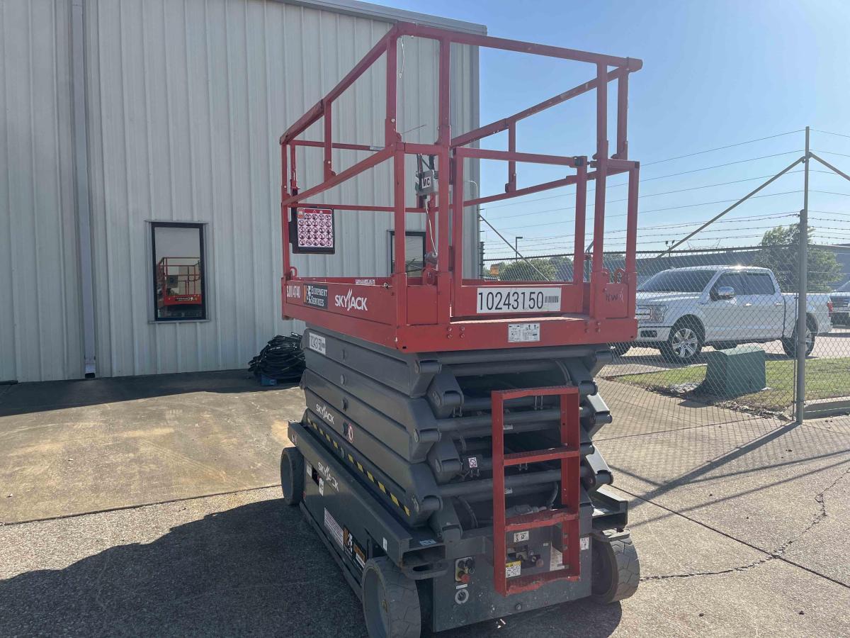 2018 Skyjack SJ4740