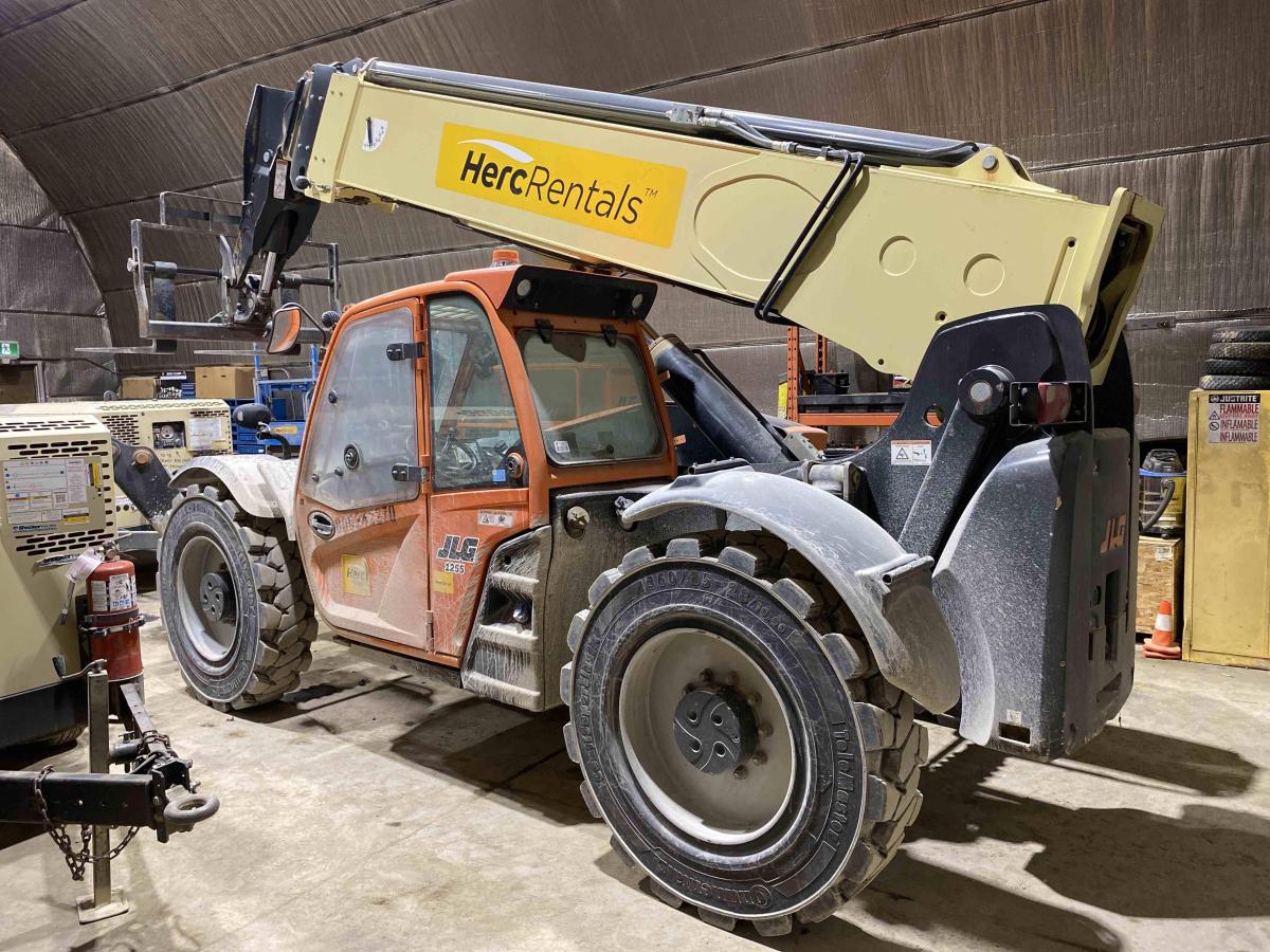 2019 JLG 1255