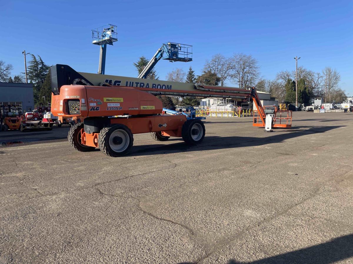 2017 JLG 1350SJP-9