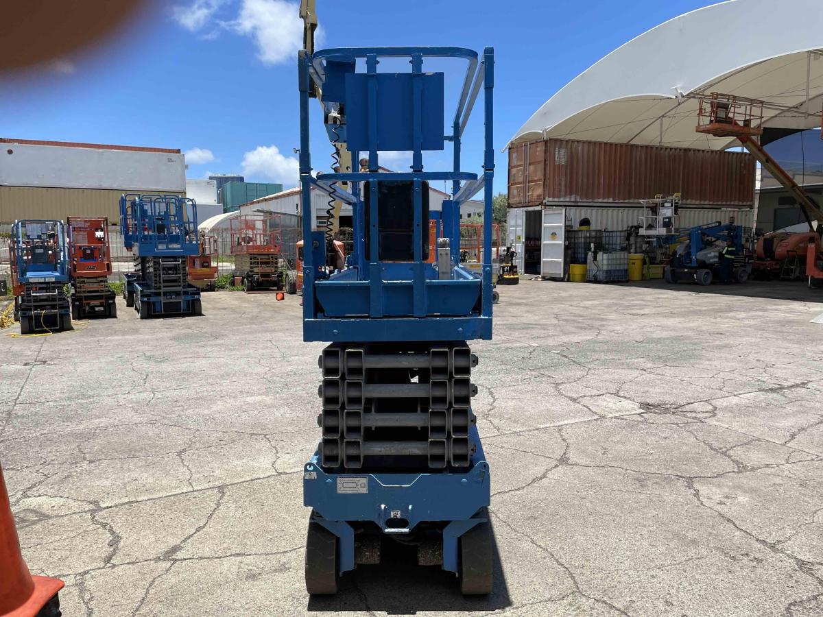 2014 Genie GS-3232